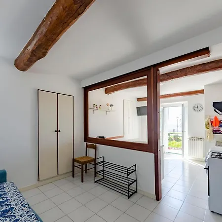 شقة Altido Great Flat With Balcony & Sea View Near Beach *