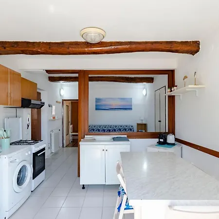 Altido Great Flat With Balcony & Sea View Near Beach