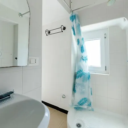 شقة Altido Great Flat With Balcony & Sea View Near Beach