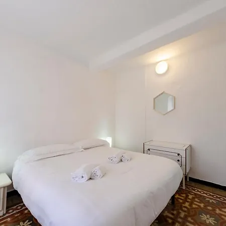 Altido Great Flat With Balcony & Sea View Near Beach شقة *