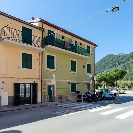 Altido Great Flat With Balcony & Sea View Near Beach