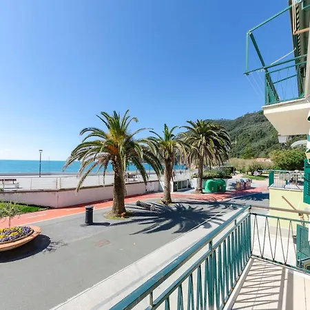 شقة Altido Great Flat With Balcony & Sea View Near Beach