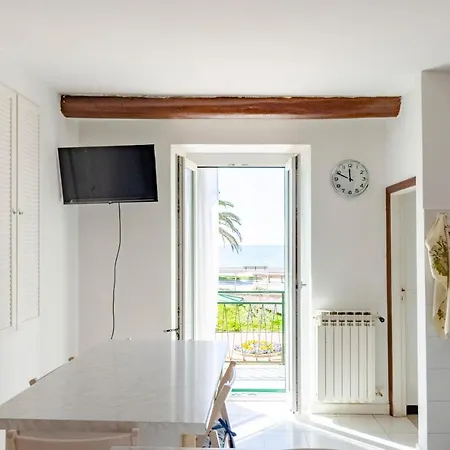 Altido Great Flat With Balcony & Sea View Near Beach *