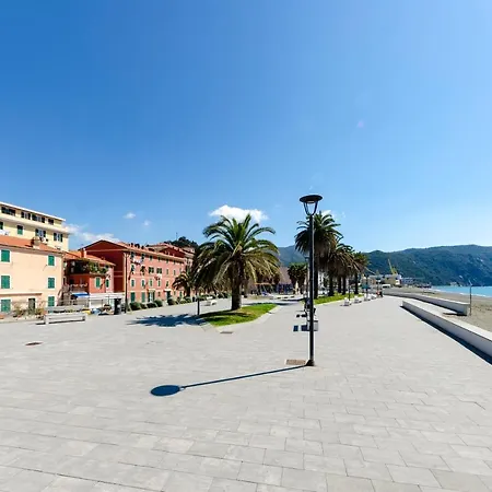 شقة Altido Great Flat With Balcony & Sea View Near Beach *